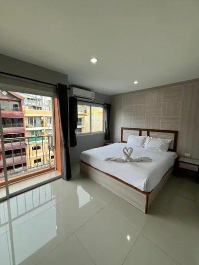 ZEN Hotel Patong Beach -ex- miami Production – Foto 8